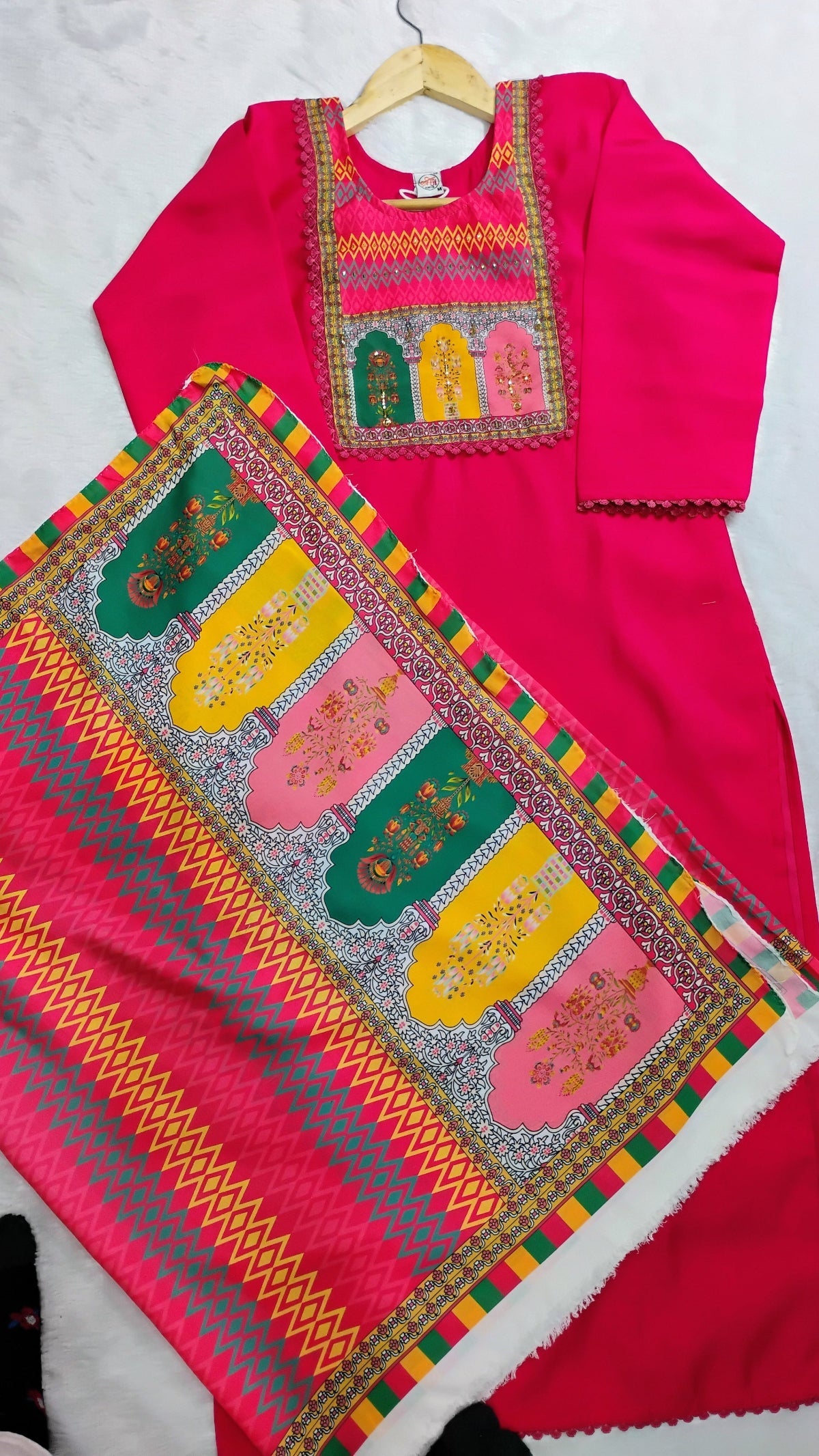 PINK COLORED KURTI SET WITH DIGITAL PRINTED DUPATTA