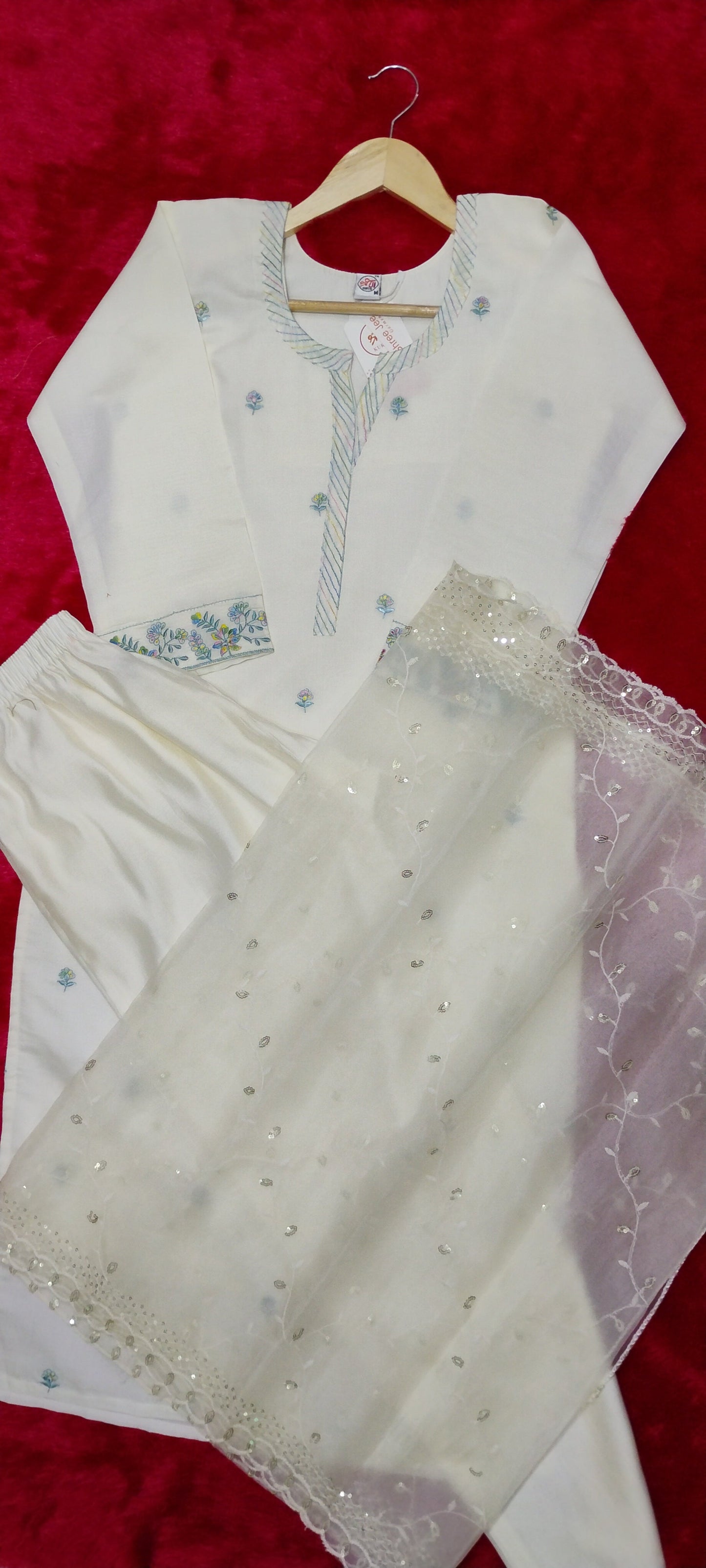 White Embriodered Set With Organza Dupatta