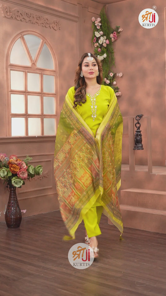 Trendy Kurti Pant Dupatta Set